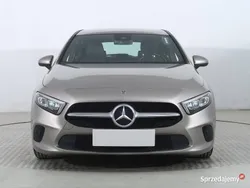 Szary Używany 2020 Mercedes A180 Hatchback | 91 999 zł (Uczciwa cena)