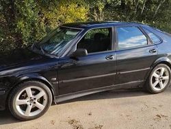 Czarny Używany 2000 Saab 9-3 Hatchback | 2000 zł