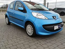 Niebieski Używany 2005 Peugeot 107 Hatchback | 9800 zł