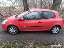 Czerwony Używany 2006 Renault Clio II Hatchback | 5500 zł (Dobra cena)