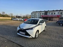 Biały Używany 2016 Toyota Aygo Hatchback | 29 900 zł (Dość drogi)