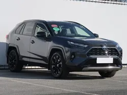 Szary Używany 2023 Toyota RAV4 SUV | 179 999 zł (Uczciwa cena)
