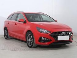 Czerwony Używany 2021 Hyundai i30 Kombi | 56 999 zł (Uczciwa cena)
