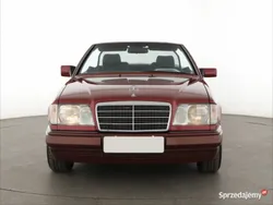 Bordowy Używany 1994 Mercedes E220 Kabriolet | 60 500 zł