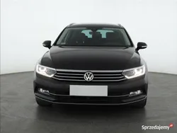 Czarny Używany 2019 VW Passat Kombi | 59 999 zł (Uczciwa cena)