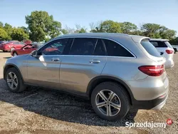 Szary Używany 2019 Mercedes GLC300 Sedan/Limuzyna | 65 000 zł