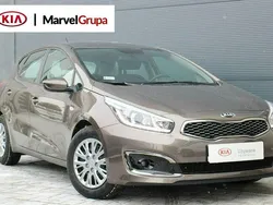 Brązowy (metalik) Używany 2017 Kia Ceed 2 Hatchback | 57 500 zł