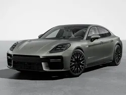 Porsche Panamera 4