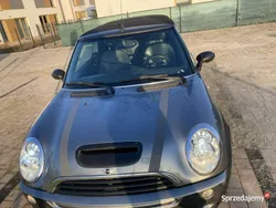 Szary (metalik) Używany 2005 Mini Cooper S Cabriolet Kabriolet | 21 500 zł