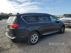 Czarny Używany 2020 Chrysler Pacifica SUV | 34 500 zł