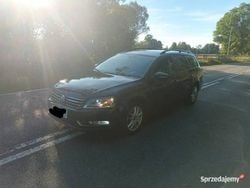 Czarny Używany 2011 VW Passat Sedan/Limuzyna | 19 990 zł