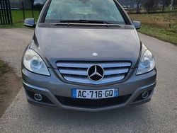 Używany 2009 Mercedes B180 Minivan | 19 700 zł (Dość drogi)