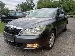 Szary Używany 2011 Skoda Octavia Kombi | 11 900 zł (Super Cena)