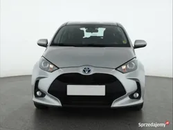 Srebrny Używany 2020 Toyota Yaris Hybrid Hatchback | 72 999 zł (Uczciwa cena)