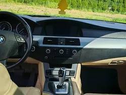 Granatowy Używany 2009 BMW 525 Kombi | 24 900 zł (Dość drogi)