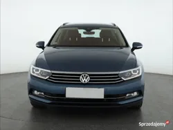 Niebieski Używany 2018 VW Passat Kombi | 59 999 zł (Dobra cena)