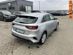 Srebrny (metalik) Używany 2023 Kia Ceed 2 Hatchback | 38 900 zł