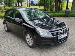 Czarny Używany 2004 Opel Astra Hatchback | 4500 zł (Dobra cena)
