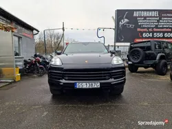 Czarny Używany 2019 Porsche Cayenne Turbo SUV | 199 990 zł