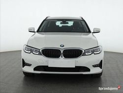Biały Używany 2022 BMW 318 Kombi | 99 999 zł (Super Cena)