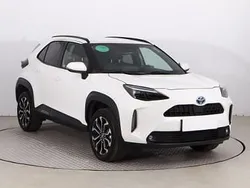 Biały Używany 2023 Toyota Yaris Cross SUV | 101 999 zł (Uczciwa cena)