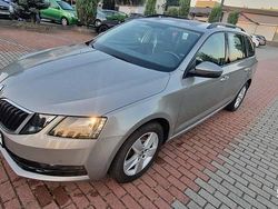 Beżowy Używany 2019 Skoda Octavia Kombi | 53 900 zł (Dobra cena)