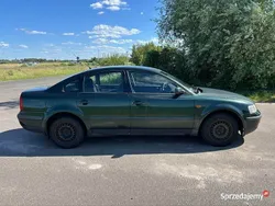 Zielony Używany 1998 VW Passat Hatchback | 1700 zł (Uczciwa cena)