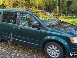 Zielony Używany 2009 Chrysler Town & Country Van | 16 300 zł