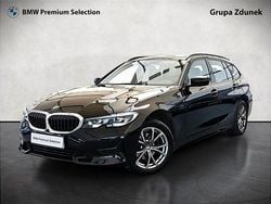 Czarny Używany 2021 BMW 320 Shadowline Kombi | 134 900 zł (Dobra cena)