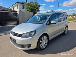 Srebrny Używany 2014 VW Touran Minivan | 40 500 zł (Uczciwa cena)