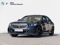 Czarny carbon m metalizowany Używany 2024 BMW 520 Comfort Edition Sedan/Limuzyna | 259 900 zł (Uczciwa cena)