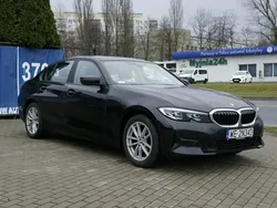 Czarny (metalik) Używany 2020 BMW 318 Advantage Sedan/Limuzyna | 109 900 zł (Uczciwa cena)