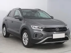 Szary Używany 2024 VW T-Roc SUV | 106 999 zł (Uczciwa cena)
