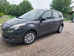 Czarny Używany 2010 Renault Scénic III Minivan | 11 600 zł (Uczciwa cena)