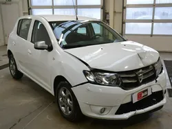 Biały Używany 2015 Dacia Sandero Hatchback | 8800 zł
