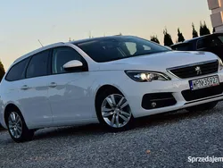 Biały (metalik) Używany 2017 Peugeot 308 Kombi | 33 900 zł (Uczciwa cena)