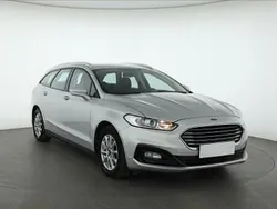 Srebrny Używany 2019 Ford Mondeo Kombi | 54 999 zł (Uczciwa cena)