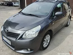 Szary Używany 2012 Toyota Verso Minivan | 28 000 zł (Dobra cena)