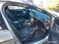Srebrny Używany 2013 Ford Mondeo Hatchback | 22 500 zł (Uczciwa cena)