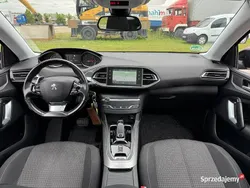 Czarny Używany 2018 Peugeot 308 Kombi | 37 950 zł (Uczciwa cena)