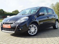 Czarny (metalik) Używany 2011 Renault Clio II Hatchback | 16 900 zł (Dość drogi)