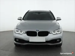 Srebrny Używany 2018 BMW 318 Kombi | 43 999 zł (Super Cena)