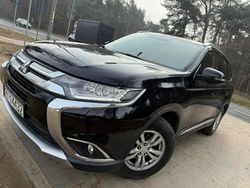 Czarny Używany 2015 Mitsubishi Outlander SUV | 52 999 zł (Uczciwa cena)