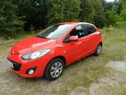Czerwony Używany 2012 Mazda 2 Hatchback | 18 700 zł (Uczciwa cena)