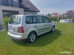 Srebrny Używany 2009 VW Touran Minivan | 16 500 zł (Uczciwa cena)