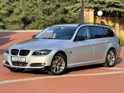 Srebrny (metalik) Używany 2008 BMW 320 Kombi | 18 900 zł