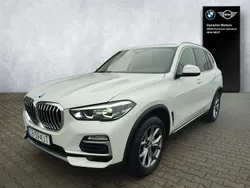 Mineral white metallic metalizowany Używany 2019 BMW X5 xLine SUV | 189 000 zł (Dobra cena)