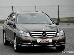 Brązowy Używany 2014 Mercedes C180 Elegance Kombi | 36 900 zł (Uczciwa cena)