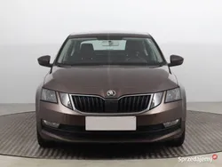 Brązowy Używany 2018 Skoda Octavia Hatchback | 48 999 zł (Uczciwa cena)