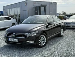 Czarny Używany 2020 VW Passat Business Sedan/Limuzyna | 84 900 zł (Uczciwa cena)